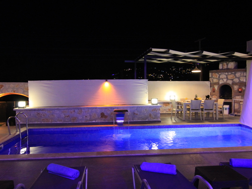  gece  -  Kasım
  | Kalkan İncebel'de Jakuzili Muhafazakar Villa: Doğa İçinde Huzurlu Tatil
